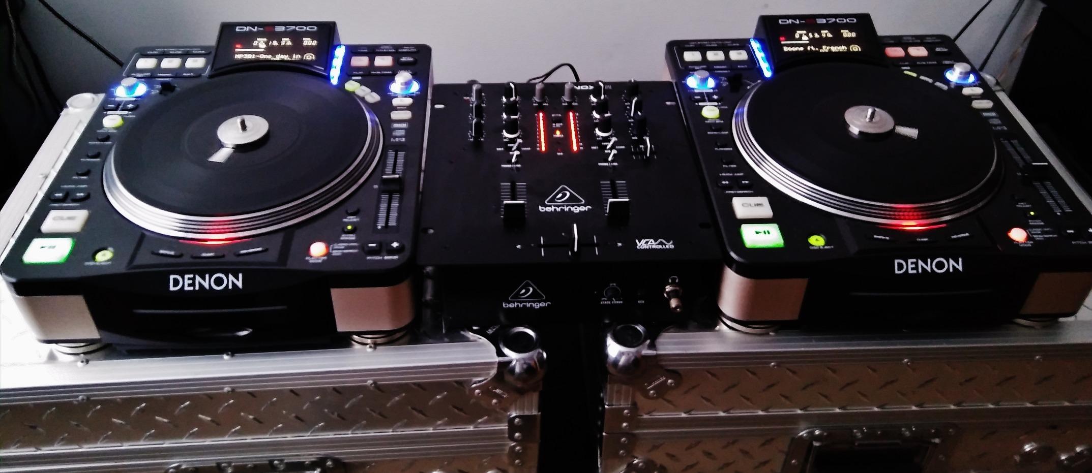 Behringer PRO MIXER NOX101 Premium 2-Channel DJ Mixer with Full VCA-Control and Ultraglide Crossfader customer photo 2
