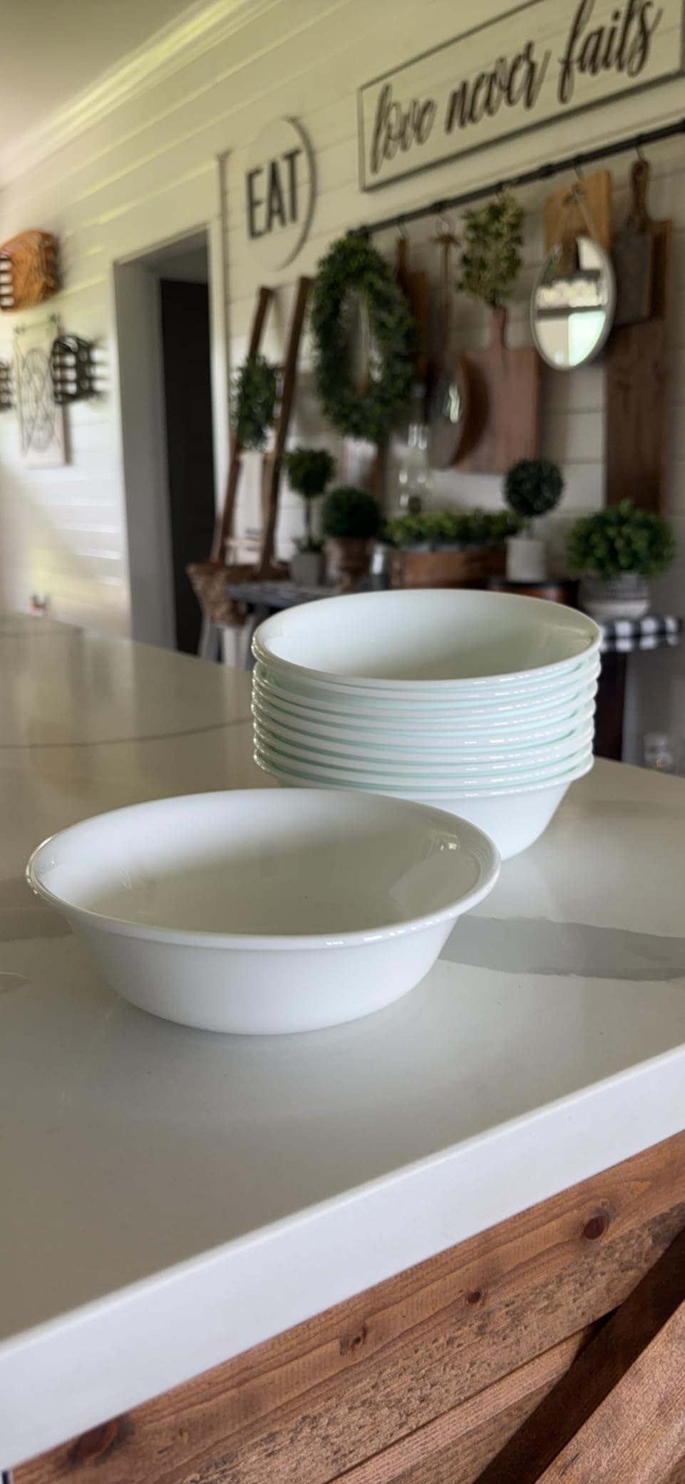 Corelle Vitrelle 6-Piece Soup/Cereal Bowl Set Triple Layer Glass and Chip Resistant, 18-Oz Lightweight Round Bowls, Winter Frost White customer photo 1