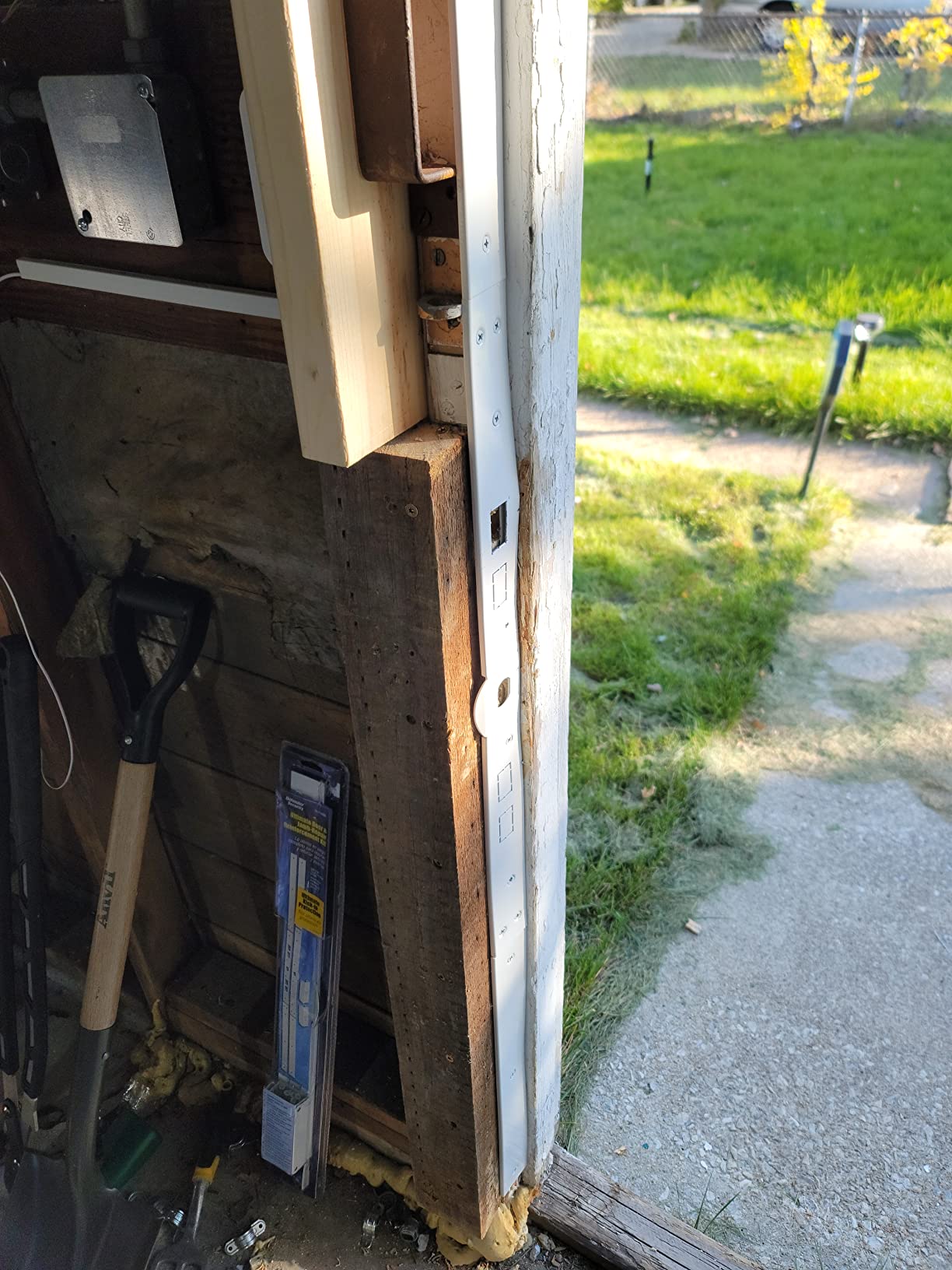 Prime-Line U 11026 Jamb Repair and Reinforcement Kit, 59-1/2 In. Installed, Steel Construction, White (1 Kit) customer photo 2
