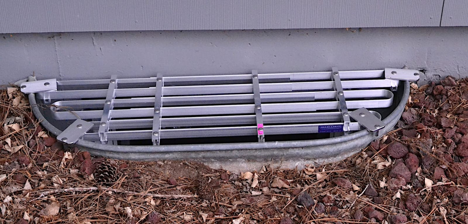 Window Well Grate - Model L6 - Fits Metal Window Wells with Large Radius Front Corners (22