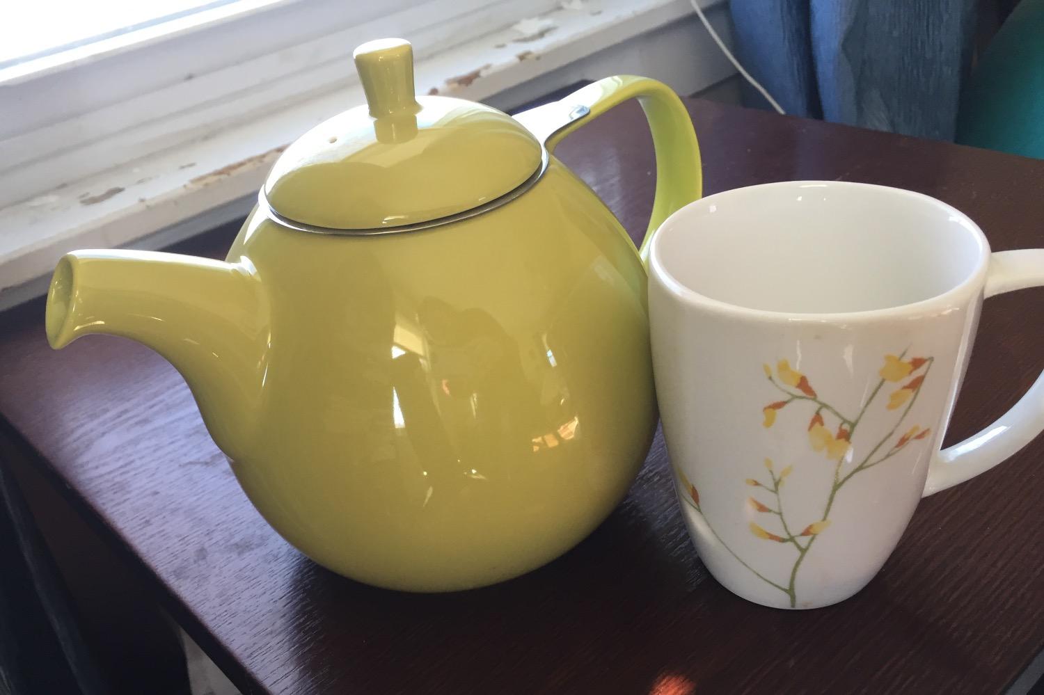 FORLIFE Curve Teapot with Infuser, 45-Ounce, Blue customer photo 2