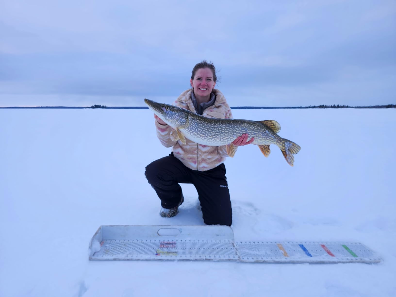 Deep Freeze BlueTipz Tip-Up Ice Fishing Alarm - Bite Alarm - Ice Fishing Tip-Up Light - Ice Fishing Gear & Accessories - Free Bluetooth iOS & Android Application customer photo 1