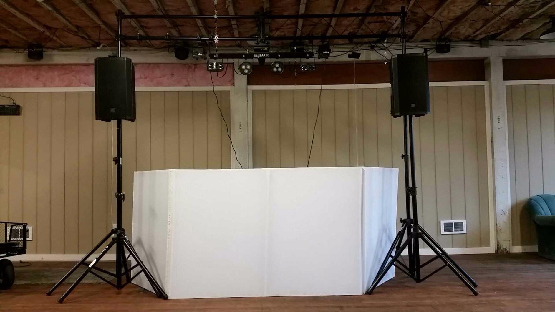 American Sound Connection Pro Audio Mobile DJ Light Stand 10 Foot Length Portable Truss Lighting System with T-Bar customer photo 2