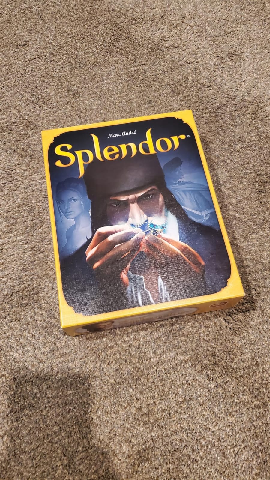 Asmodee Splendor Board Game - Gem Trading & Engine-Building Strategy for Adults & Families, 2-4 Players Ages 10+, 30 Minute Playtime customer photo 2