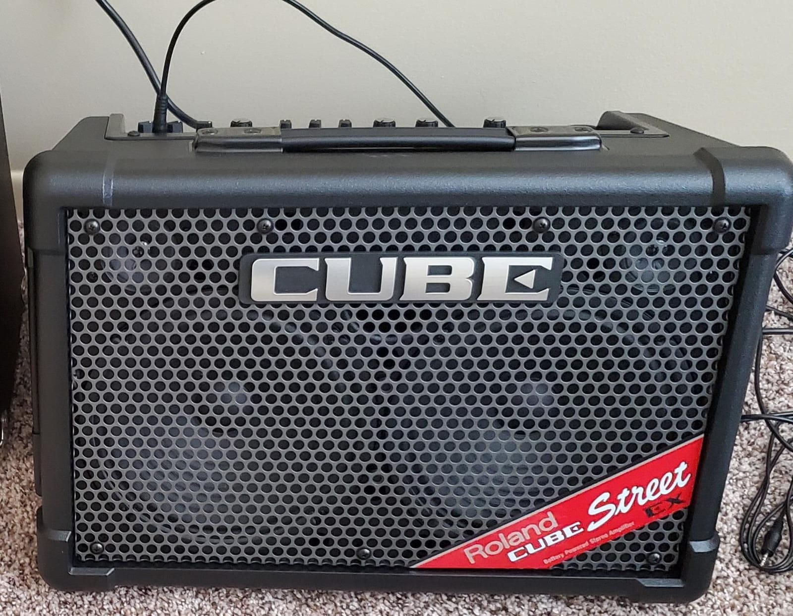 Roland Cube Street EX | Battery-Powered 50W Stereo Amplifier | Clear, Dynamic Sound | Ideal for Outdoor Performances | Supports Mics, Instruments & Audio Devices | COSM Tones for Electric Guitar customer photo 1