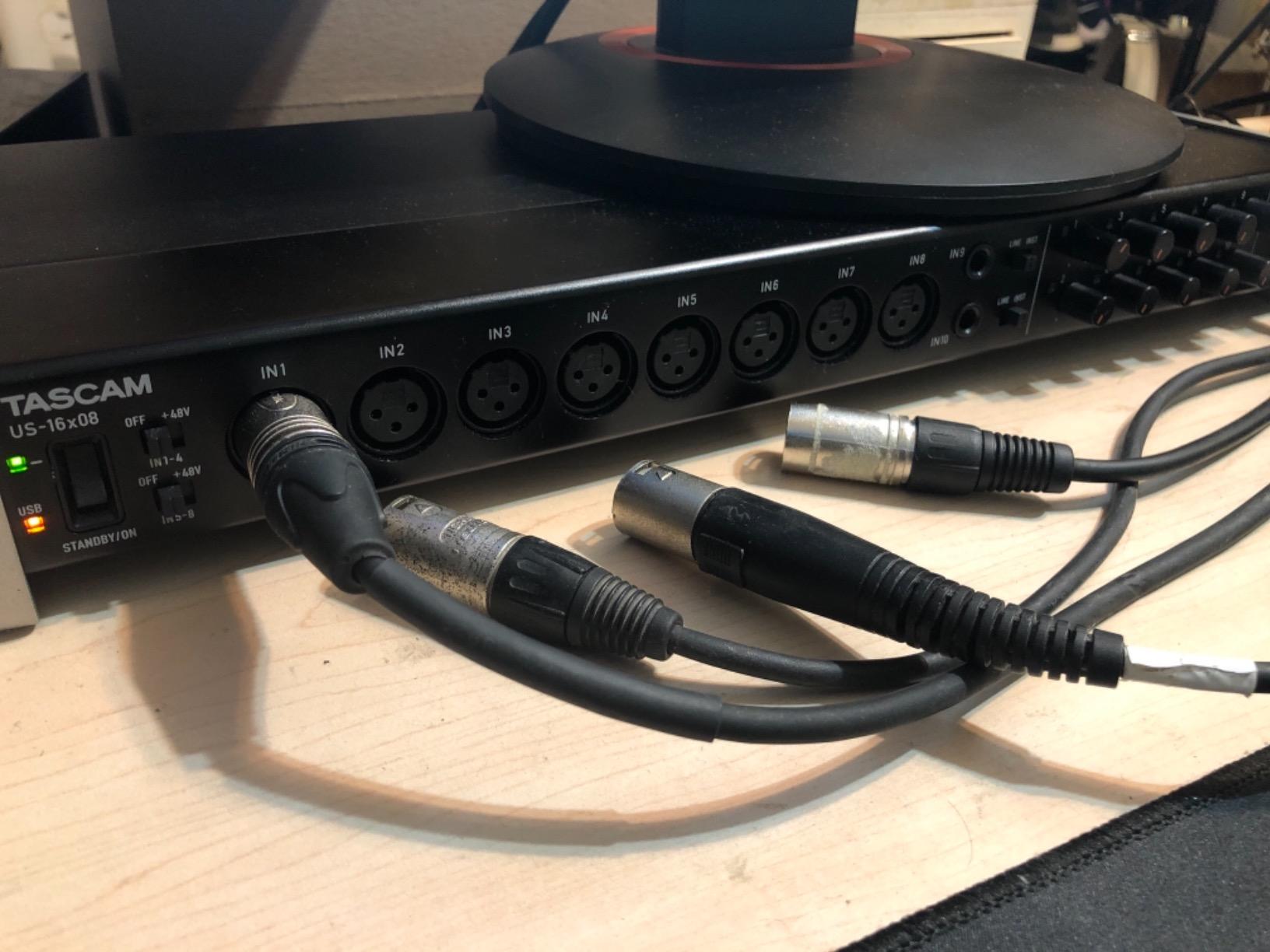 Tascam US-16x08 Rackmount USB Audio/MIDI Interface for Recording, Drum Recording, 8 XLR/8 1/4