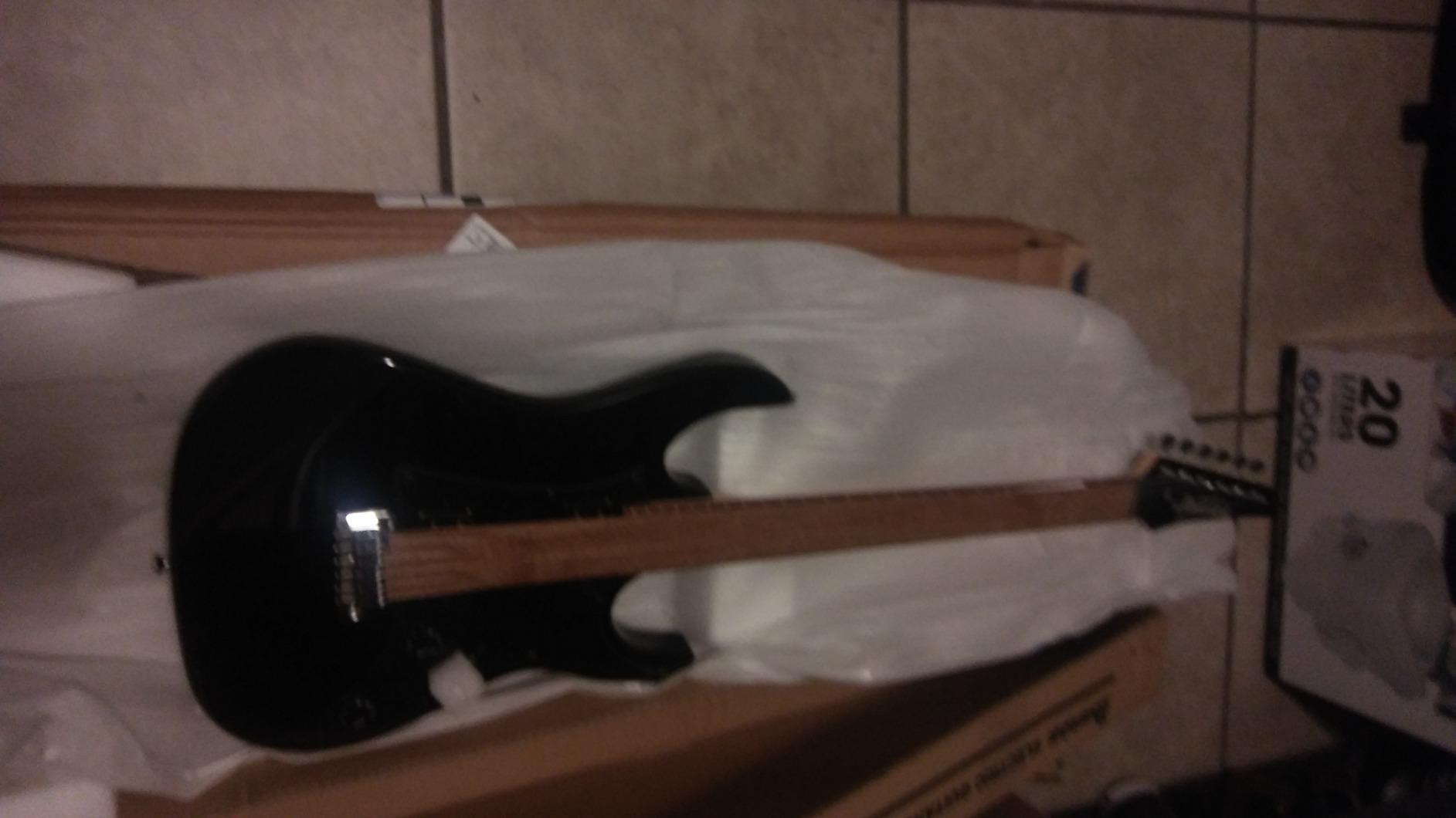 Ibanez 6-String Solid-Body Electric Guitar, Right, White | Poplar body with Jatoba fretboard and maple neck for practice, performance and recording customer photo 2