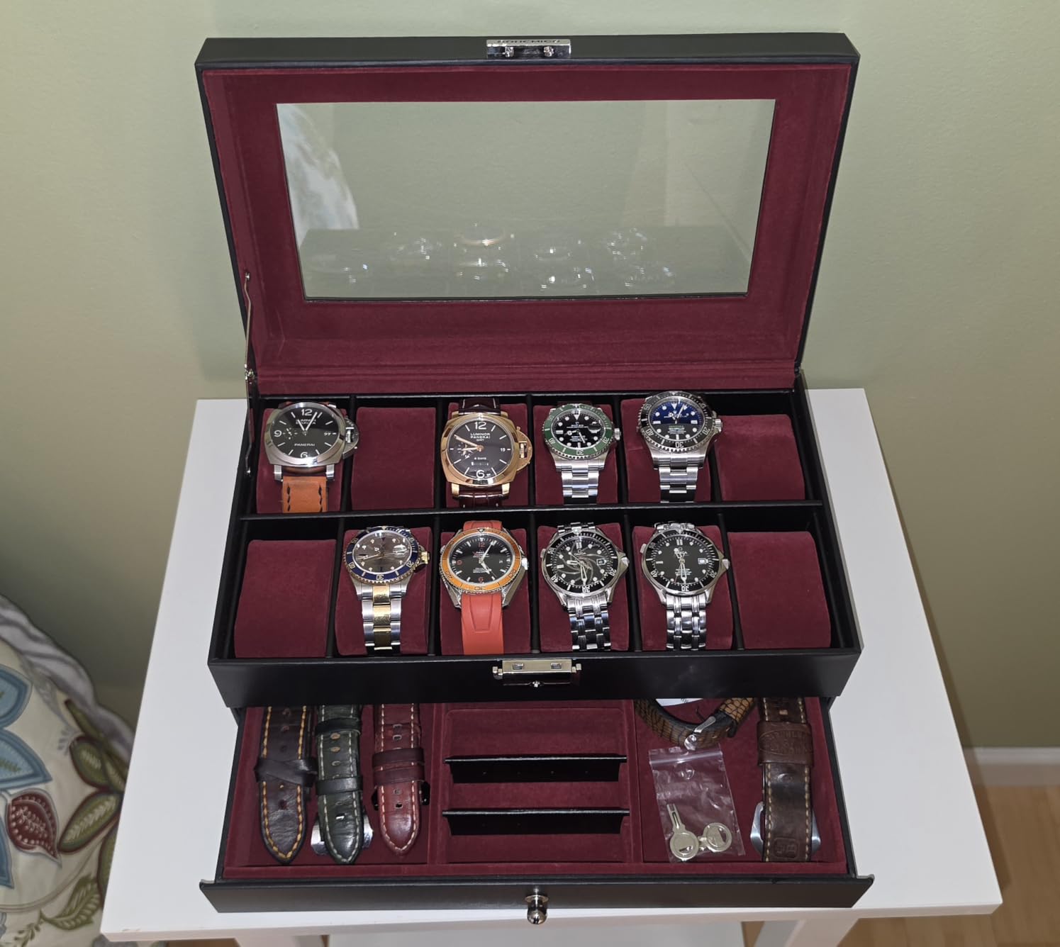 SONGMICS Watch Box, 12-Slot Watch Case Organizer with Large Glass Lid, 2 Layers, Removable Pillows, Metal Lock, Gift for Loved Ones, Black Synthetic Leather, Gray Lining UJWB012 customer photo 1