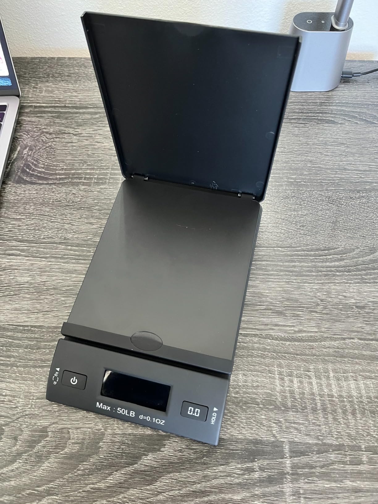 Accuteck 50 lb All-in-One Black Digital Shipping Postal Scale with Adapter (W-8250-50B) customer photo 2