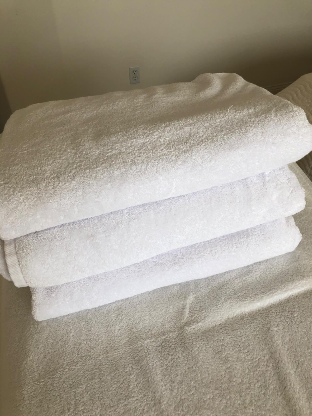 SALBAKOS Luxury 100% Turkish Cotton Bath Sheet 40x80 in (1-Piece, Gray) | Extra Large Jumbo Oversized Bathroom and Beach Towel, Super Soft Highly Absorbent Thick Premium Hotel Quality, Made in Turkey customer photo 1
