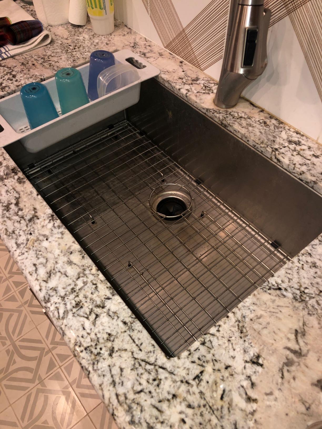 Zuhnë Modena 32-Inch Undermount Kitchen Sink, Single Bowl 16 Gauge T304 18/10 Stainless Steel, Brushed Finish, Sound Guard, 32 x 19 x 10 in customer photo 2