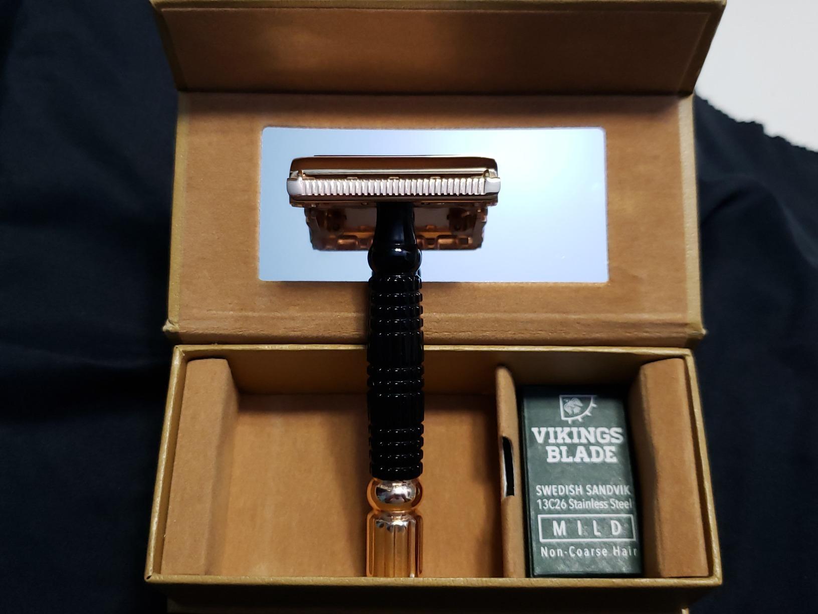 VIKINGS BLADE Double Edge Safety Razor for Men + 5 Swedish Steel Blades + Luxury Case. Smooth, Reusable, Eco-Friendly (The Chieftain) customer photo 1