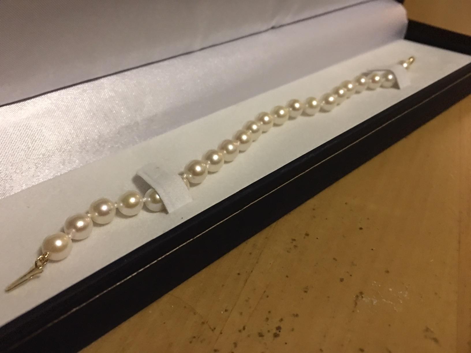 The Pearl Source White Japanese Akoya Pearl Bracelet for Women - Genuine Cultured Pearls, AAA Grade, 14K Gold customer photo 2