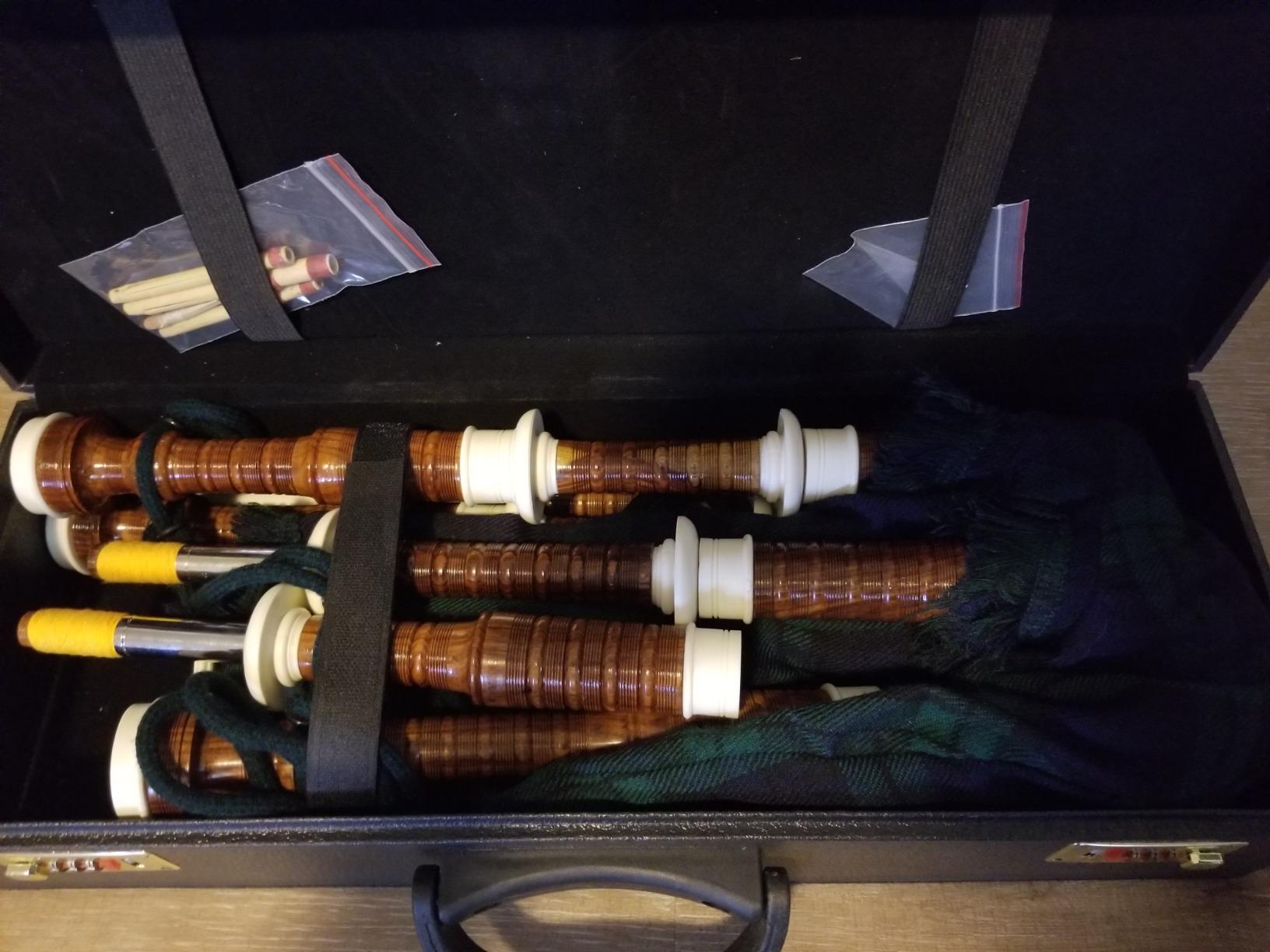 McWilliams PROFESSIONAL SCOTTISH HIGHLAND BAGPIPE IVORY MOUNTS BLACK WATCH TARTAN customer photo 1