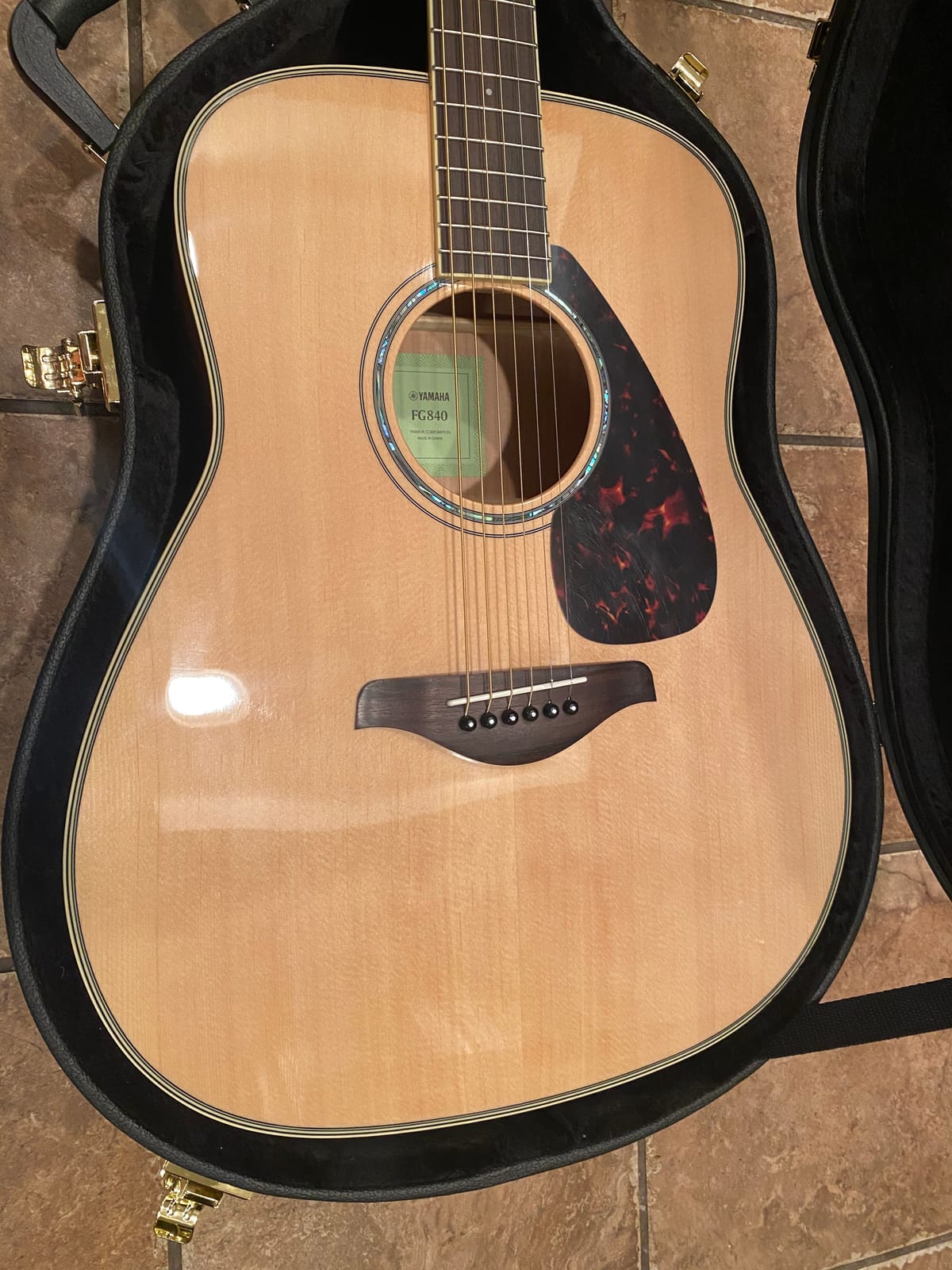 Yamaha FG840 Solid Top Acoustic Guitar, Flamed Maple customer photo 2