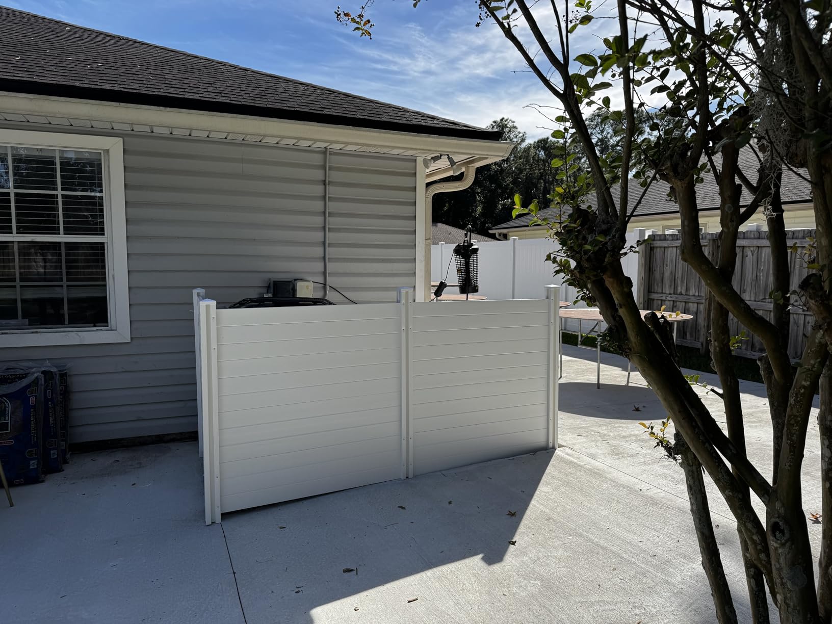 Enclo Premium White Vinyl Privacy Screen, DIY No Dig Kit | 4ftH x 4ftW, 2 Panels, Trash Can Fence, ZP19014 customer photo 1