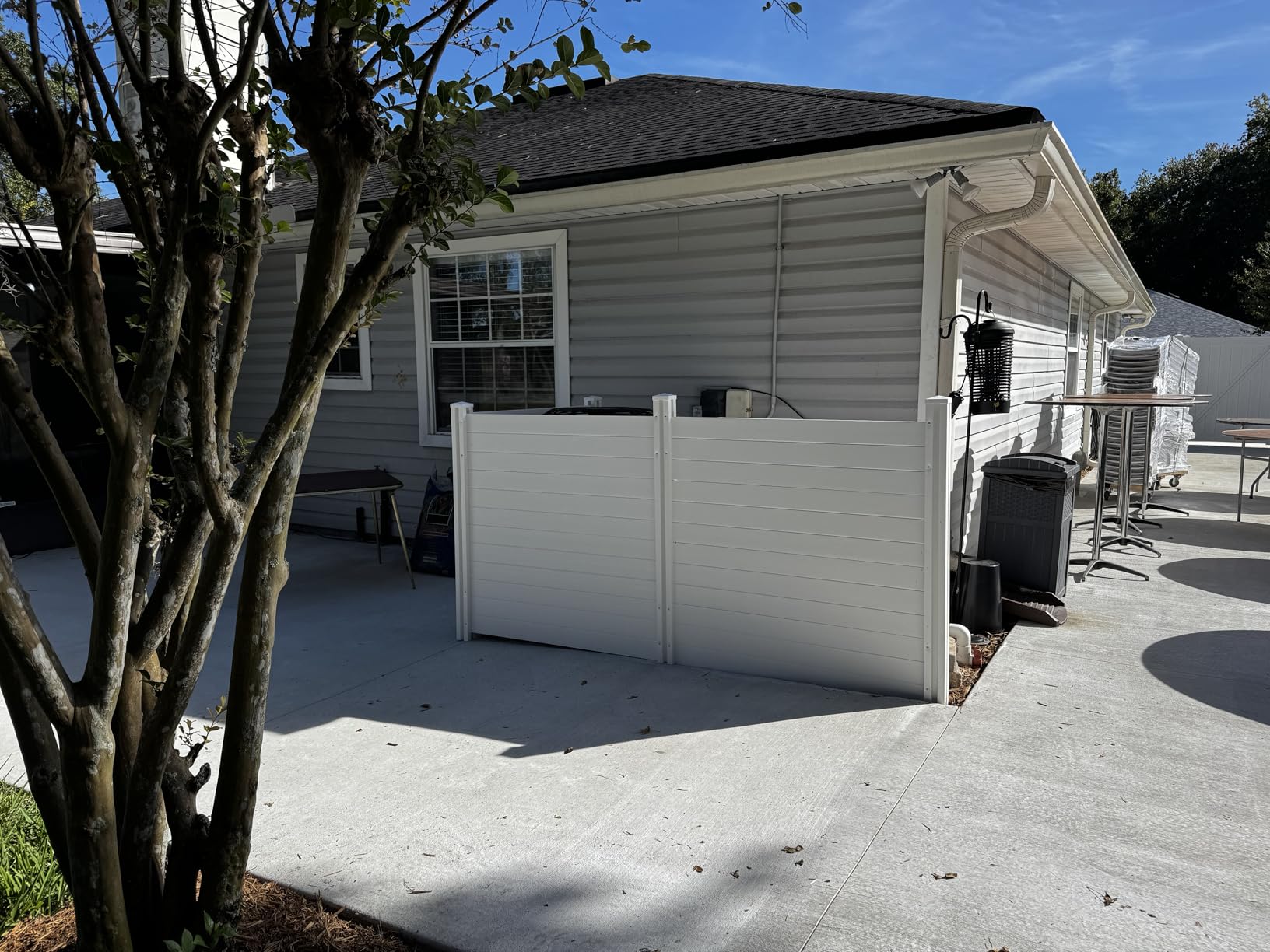 Enclo Premium White Vinyl Privacy Screen, DIY No Dig Kit | 4ftH x 4ftW, 2 Panels, Trash Can Fence, ZP19014 customer photo 2