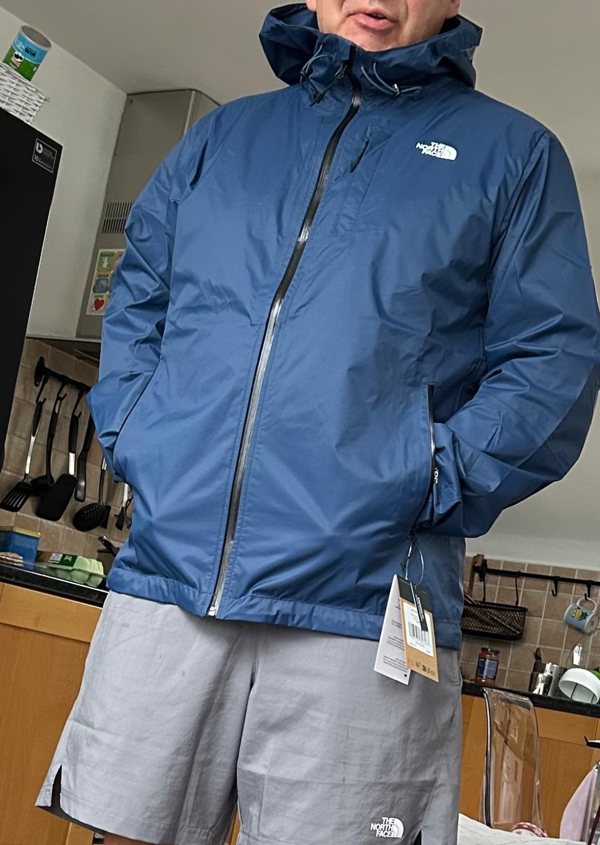 THE NORTH FACE Women's Venture 2 Waterproof Hooded Rain Jacket customer photo 2