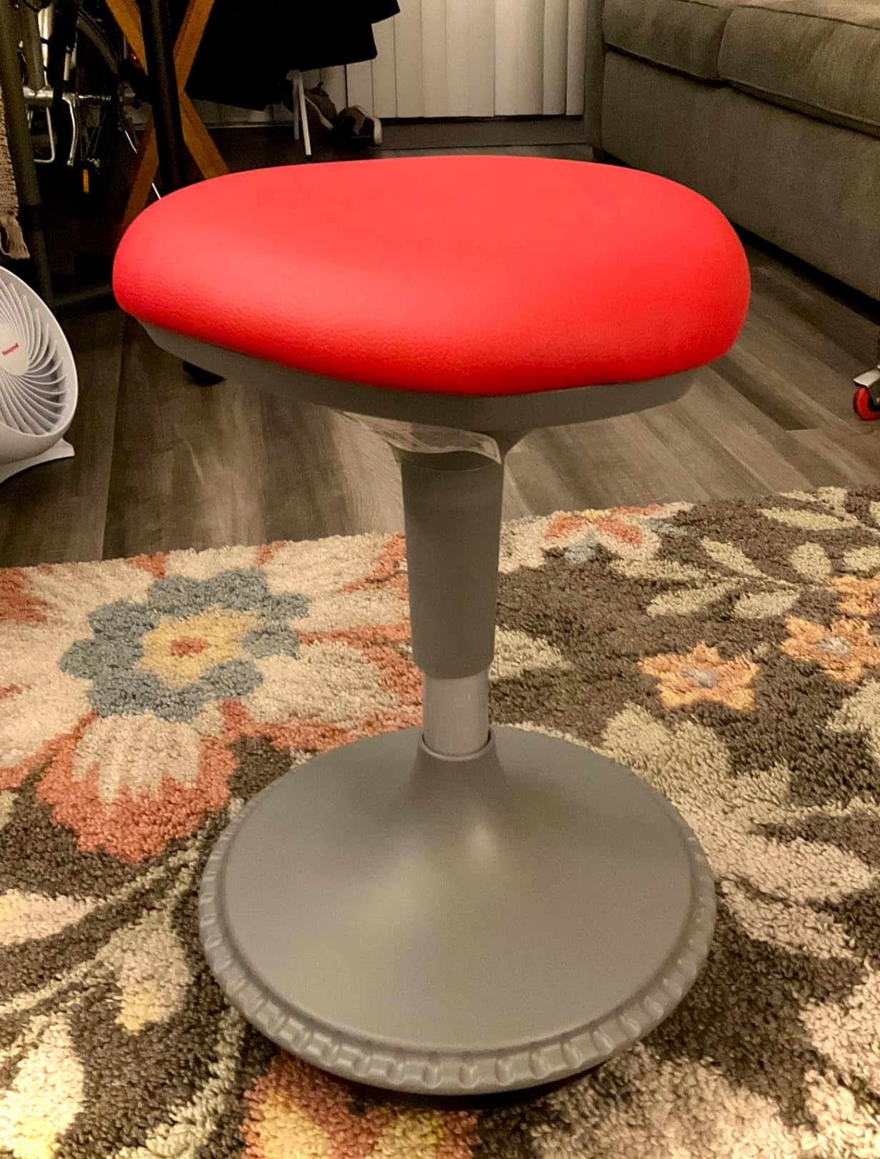 Learniture Adjustable Height Active Learning Stool for Office Desks and Classrooms, Foam-Padded Backless Wobble Stool with Rocking Motion, Black customer photo 1