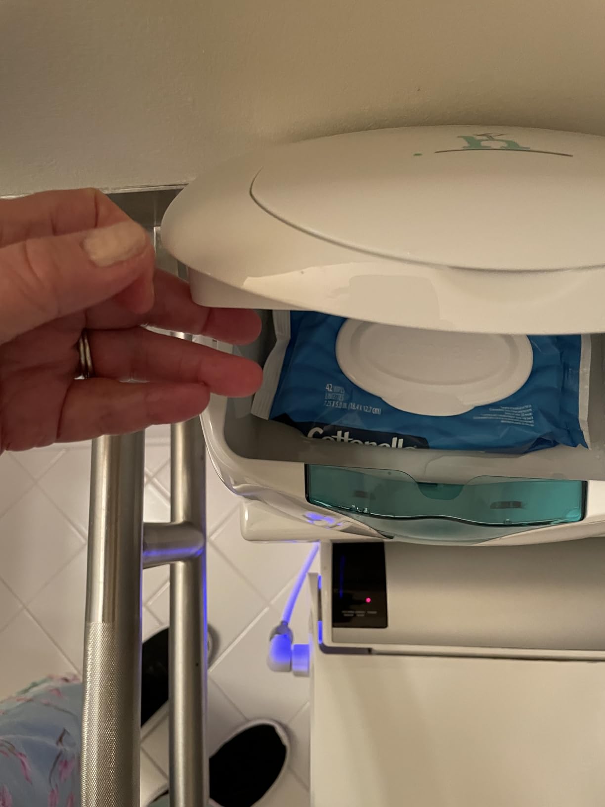 Hiccapop Baby Wipe Warmer and Wipes Dispenser, Diaper Wipe Warmer, White customer photo 2