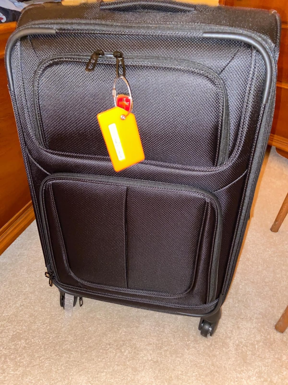 SWISSGEAR Sion Softside Expandable Spinner Luggage Durable Lightweight Travel Suitcase, Teal, Checked-Medium customer photo 1