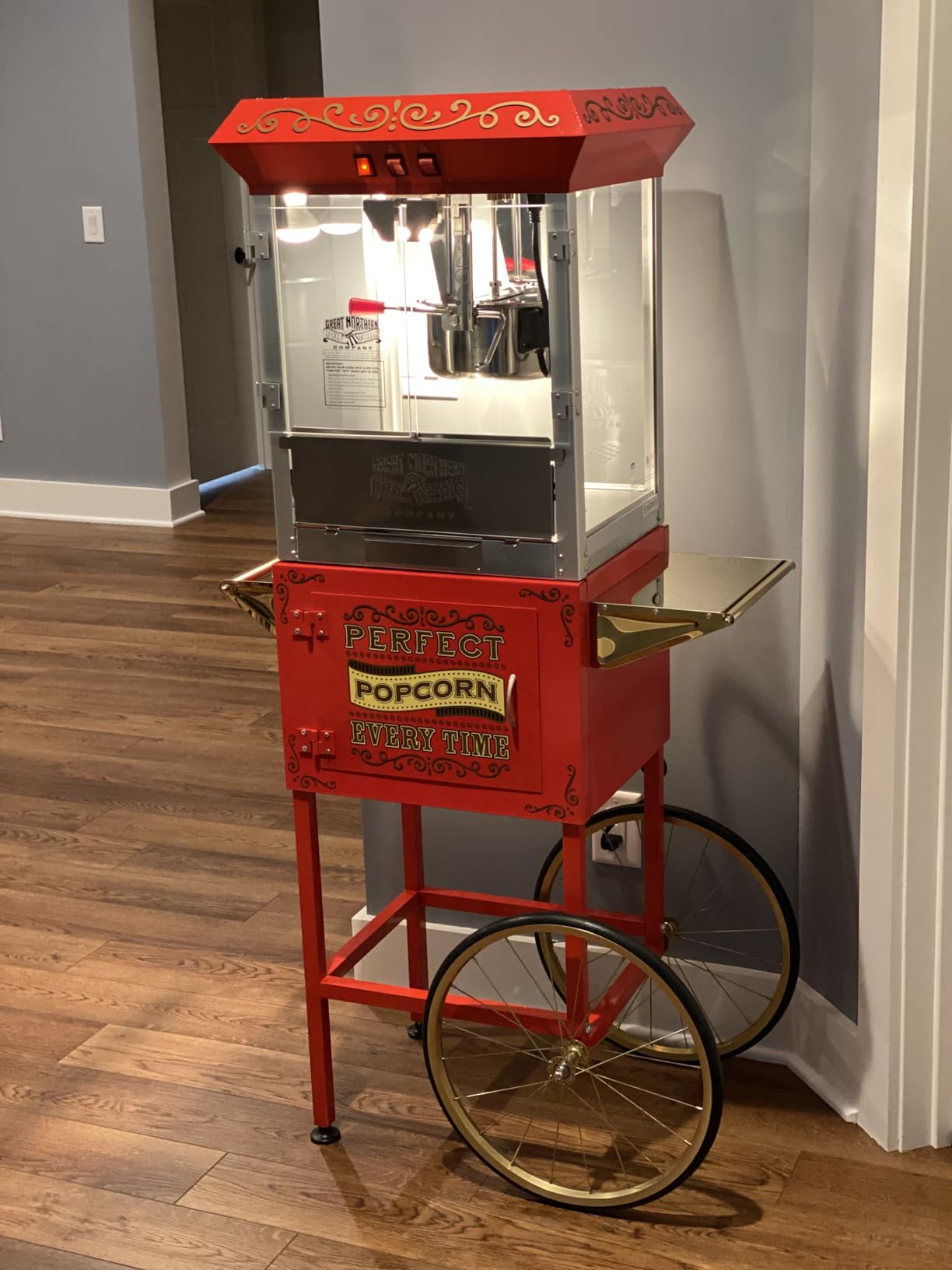 Great Northern Popcorn Company 5995 10 oz. Perfect Popper Popcorn Machine with Cart - Red (5995 GNP Red 10oz. Full) customer photo 1