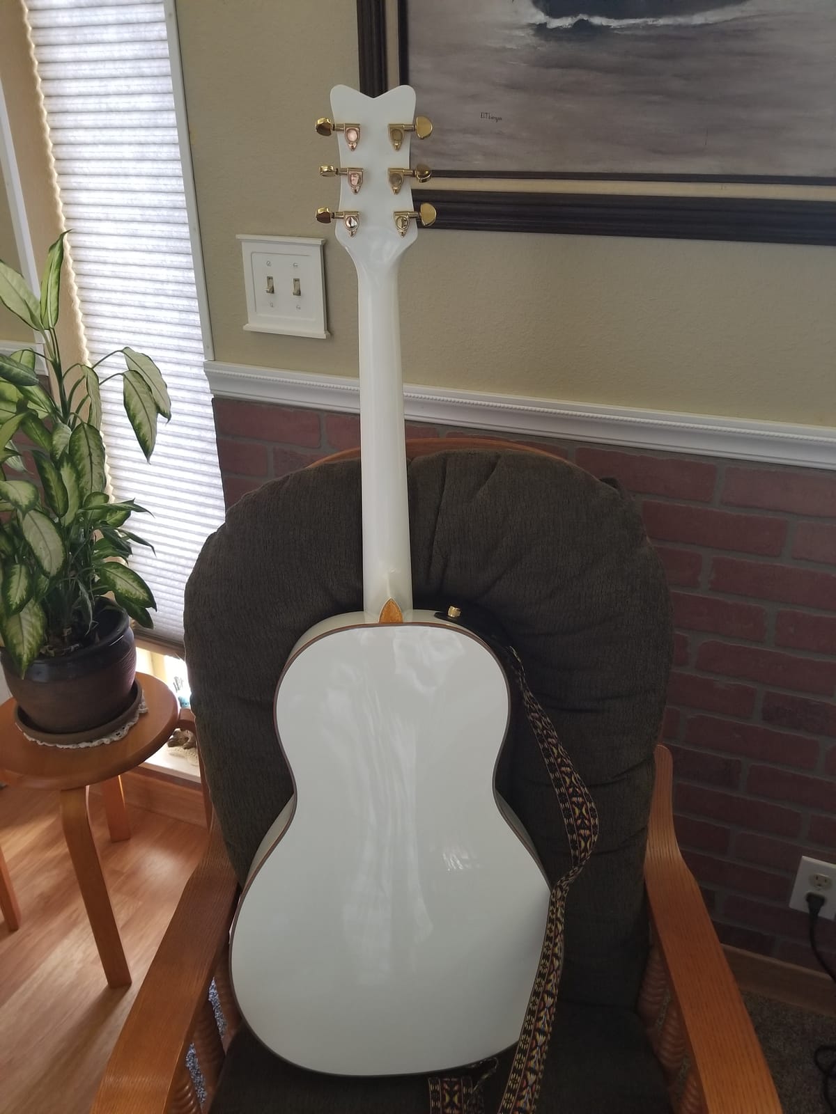 Gretsch G5021WPE Penguin Parlor Acoustic Electric Jumbo Non-Cutaway White w/Fishman Pickup System customer photo 2