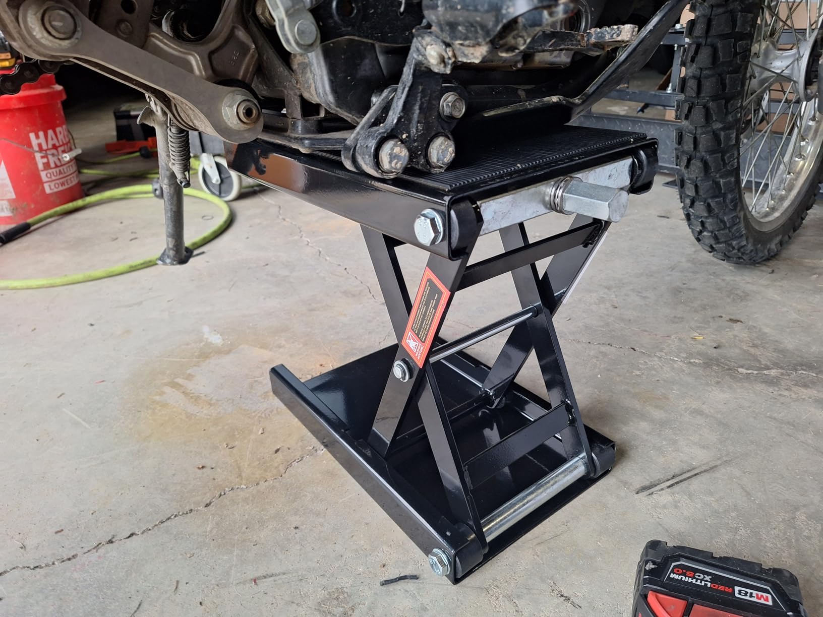 VIVOHOME 1100 LBS Motorcycle Lift Scissor Jack, Wide Deck Hoist Stand, Red - Height Adjustable Center Stand with Crank, Steel Lift for Cruiser, Dirt Bike, ATV customer photo 2
