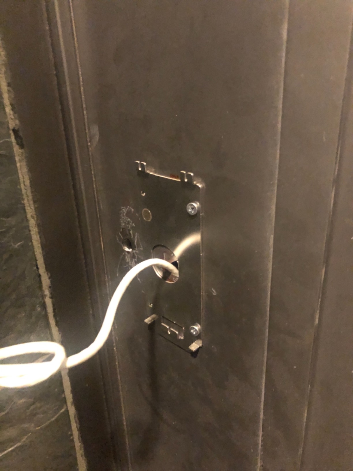 Grandstream IP Video Door System with IP Surveillance Camera and IP Intercom (GDS3710), 720p customer photo 1