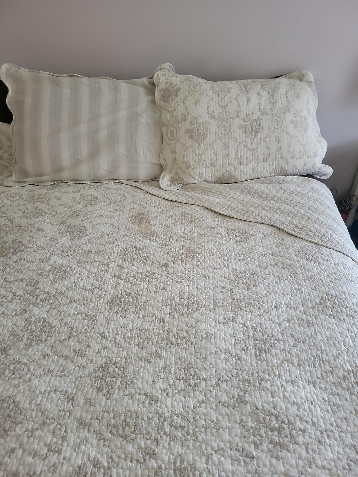 Cozy Line Home Fashions French Medallion 100% Cotton Bedding Quilt Set, Beige Ivory Rose Flower Reversible Coverlet Bedspread (Cream Eggnog, Queen -3 piece) customer photo 1