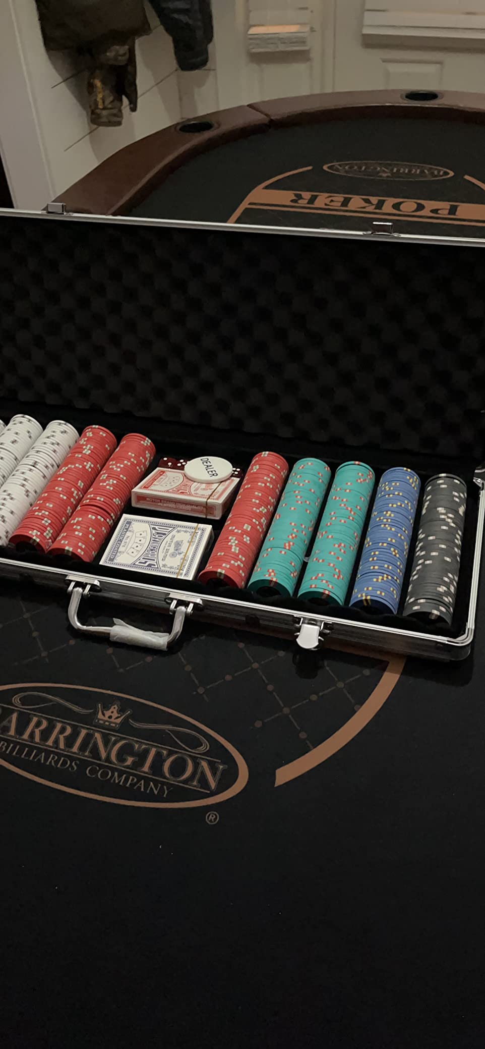 Versa Games 500 Poker Chips, Poker Chip Set - Outlaw, 500 Piece Poker Set with Numbers for Poker customer photo 2
