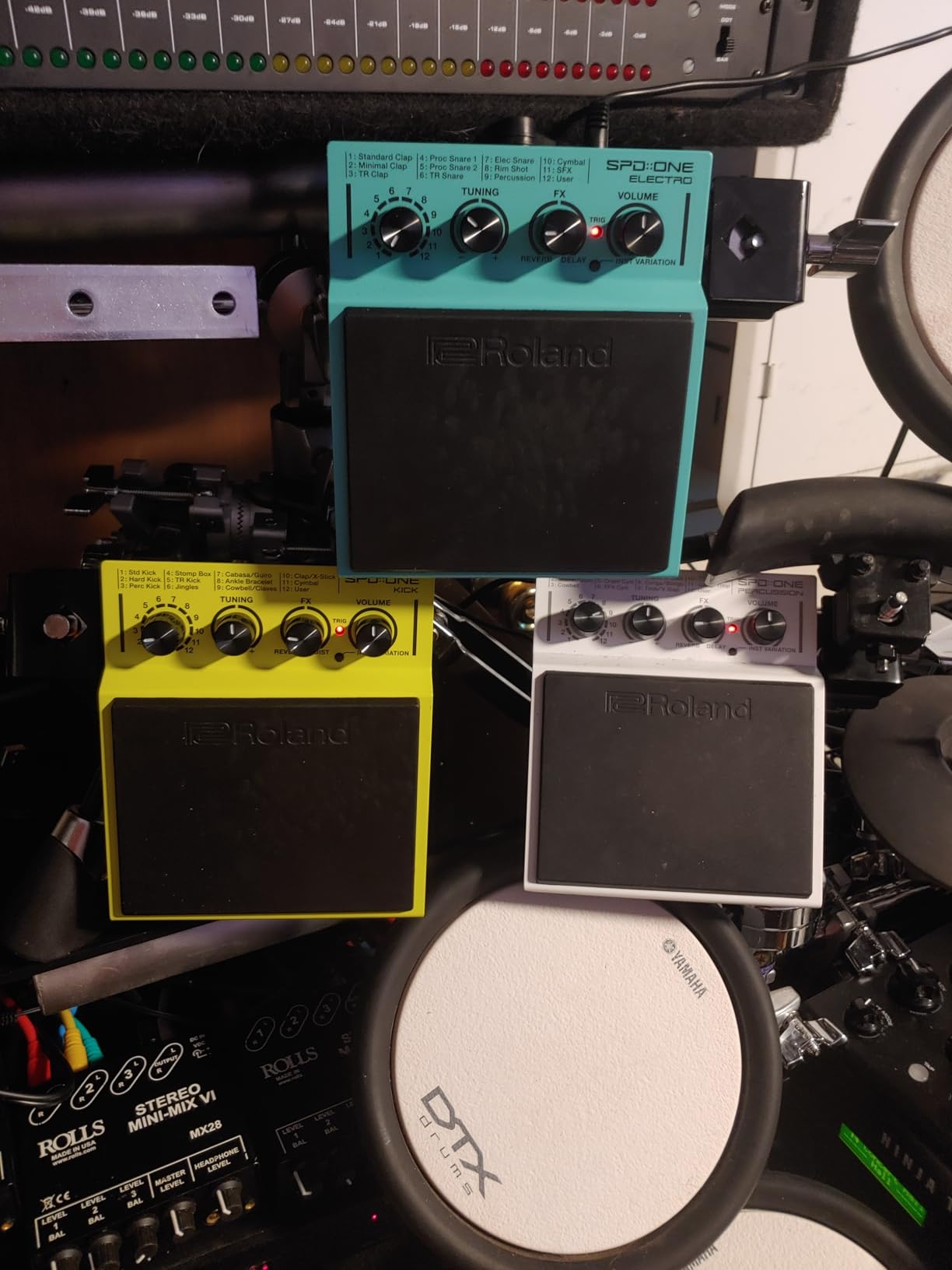 Roland SPD-1K Electronic Drum Pad, Kick, Yellow | 22 realistic percussion sounds including kick drums, stomp box, shakers, cowbells customer photo 1