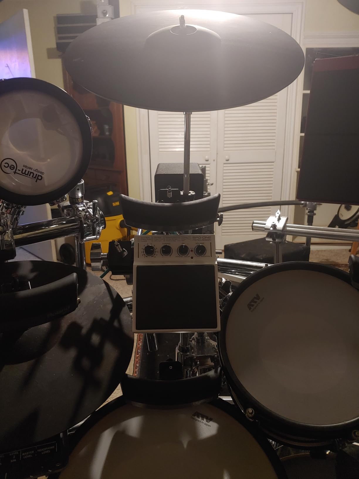 Roland SPD-1K Electronic Drum Pad, Kick, Yellow | 22 realistic percussion sounds including kick drums, stomp box, shakers, cowbells customer photo 2