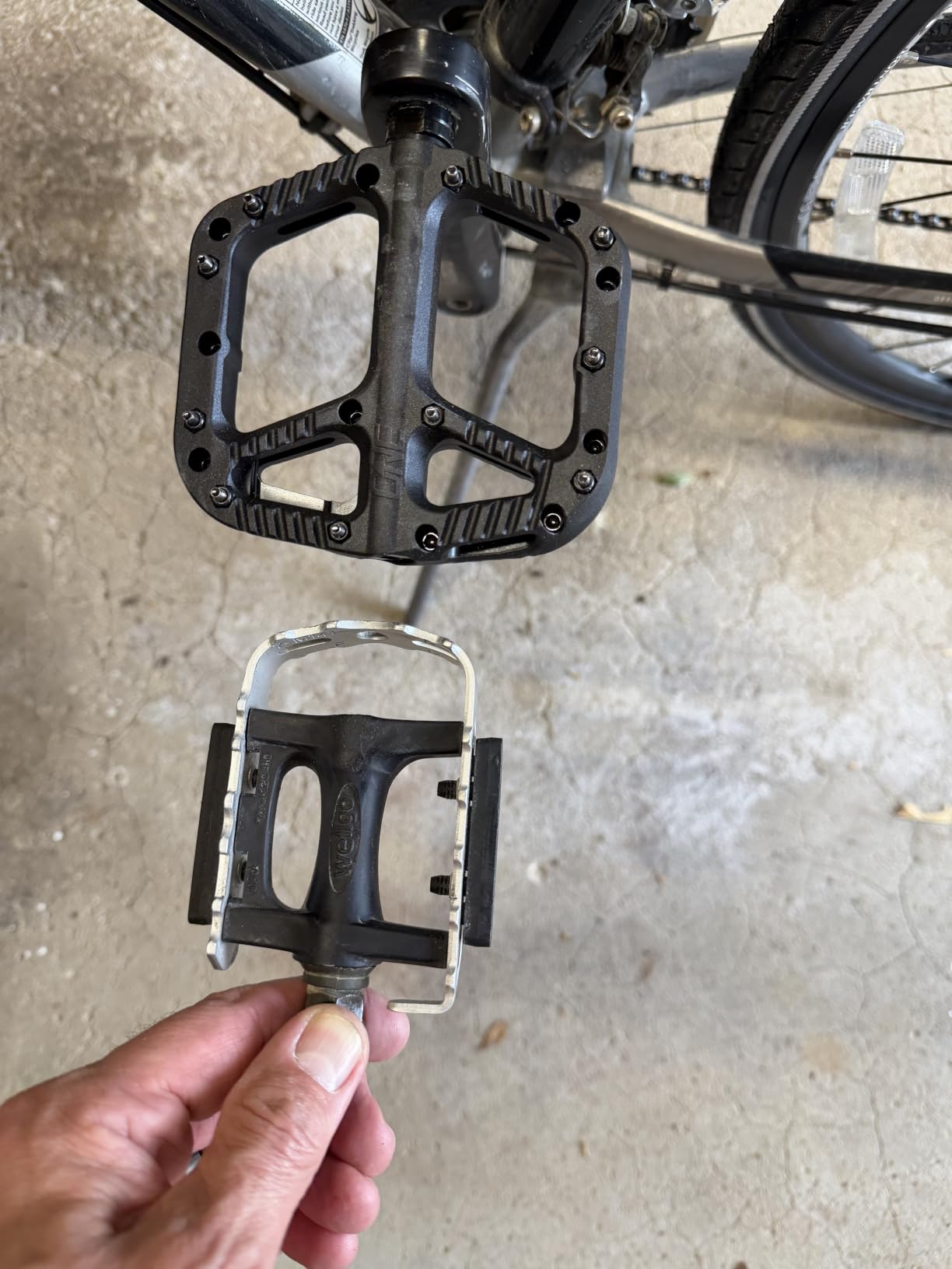 OneUp Components Composite Pedals - Lightweight, Durable Flat Bike Pedals for Mountain Bikes (MTB) customer photo 1