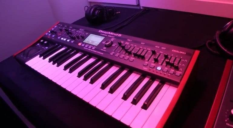 Behringer DEEPMIND 6 6-Voice Analog Polyphonic Synthesizer customer photo 1