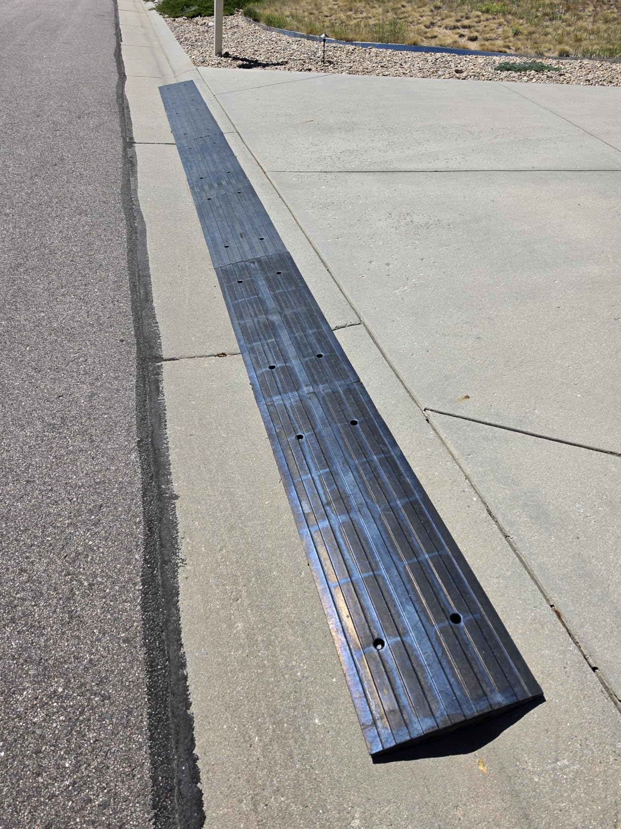 Pyle Car Driveway Adjustable Curb Ramps - 3 Pack Heavy Duty Rubber Threshold Ramp Kit Set - For Loading Dock, Garage, Sidewalk, Truck, Scooter, Bike, Motorcycle & Wheelchair Mobility- PCRBDR23 customer photo 1