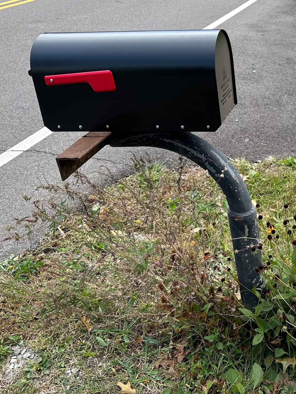 Architectural MAILBOXES 5560B-R-10 Architectural Mailboxes Sequoia Post Mount Mailbox, Large, Black customer photo 2