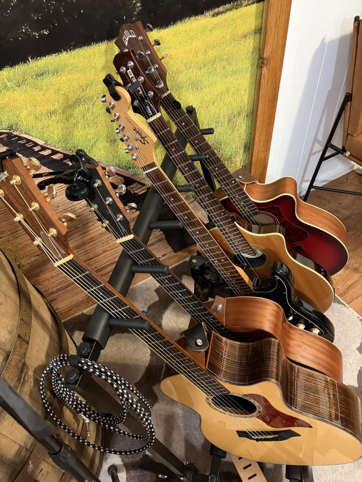 Kuyal Multi-Guitar Display Rack, Folding Stand | for Band Stage, Bass & Acoustic Guitars, Black (9 Holder) customer photo 1