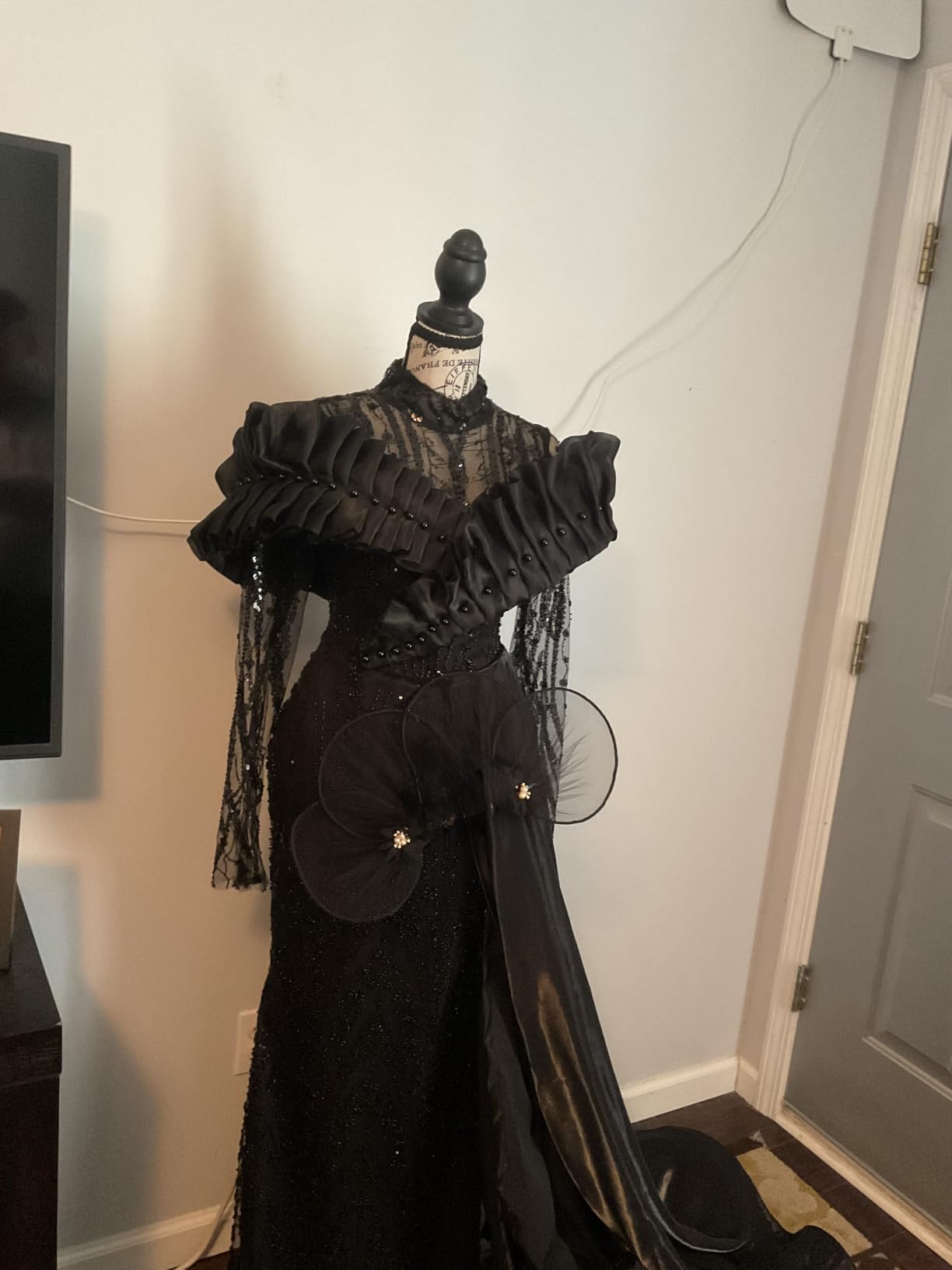 FDW Female Mannequin Torso Black with 7 inch Height Adjustment High-Density Foam with Wood Tripod Stand For Tailoring, Boutique Display, Photography customer photo 2