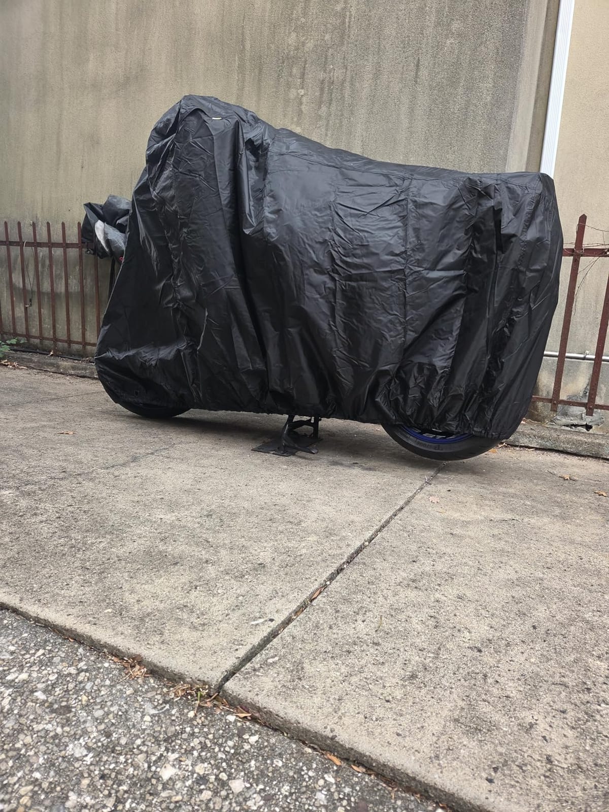 Nelson Rigg USA Defender Extreme Motorcycle Cover; Waterproof; Outdoor All Weather; Fade Resistant; Ventilated; Reflective; Lock Grommets; Storage Bag (Large) customer photo 2