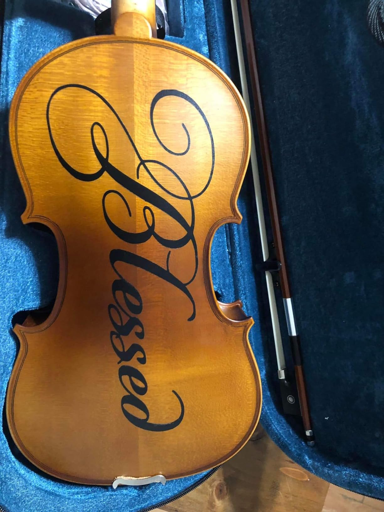 Yinfente 5 String Electric Violin Full Size Maple Back Side Spruce Top Ebony Accessories EQ Preamp With Hard Case,Brazilwood Bow,Rosin,AUX Cable,Cleaning Cloth,Shoulder Rest Beginner Student Violin customer photo 1