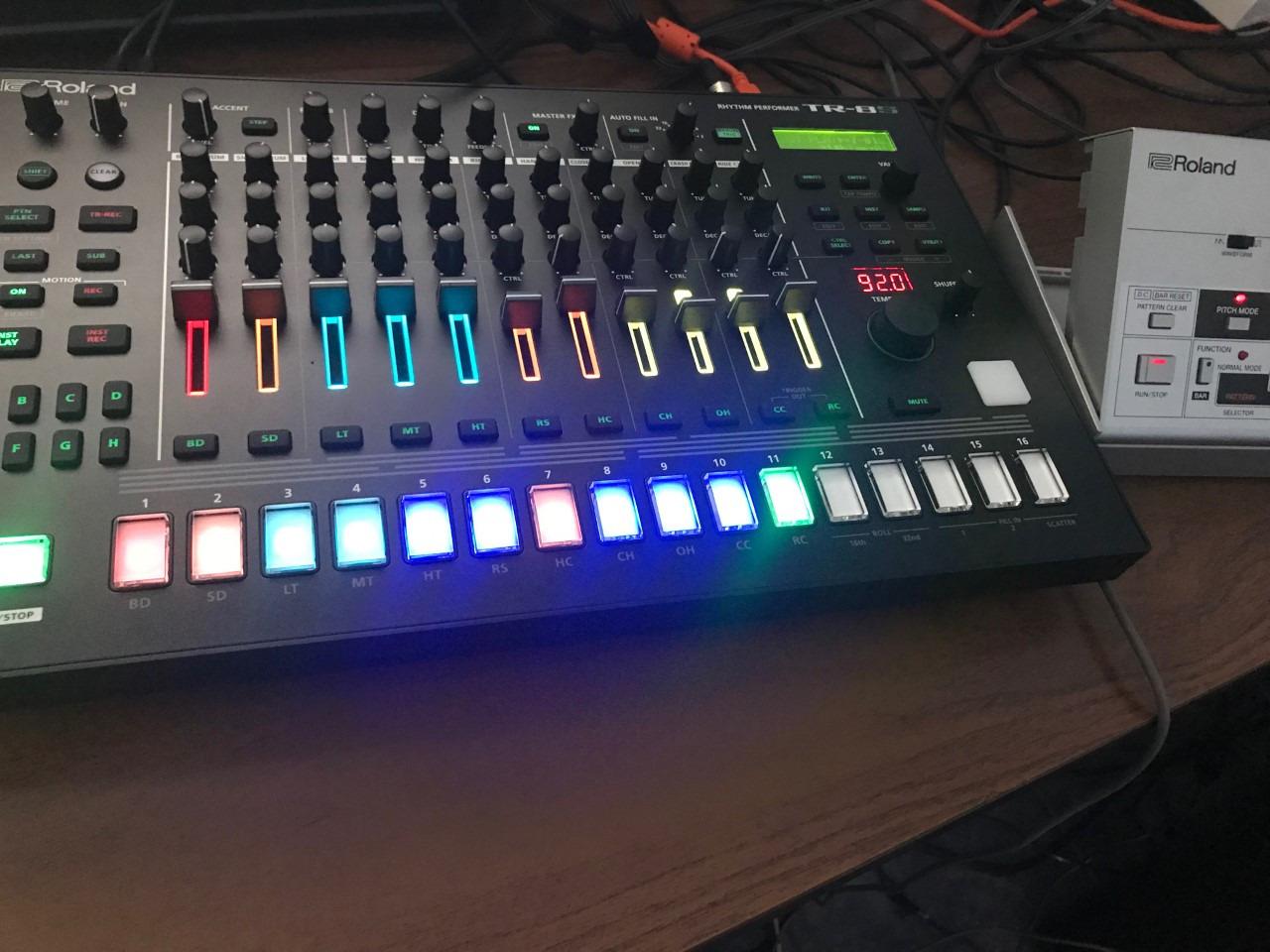 Roland TR-8S Rhythm Performer Advanced Drum Machine with Classic TR Drum Sounds Including TR-808, TR-909, TR-707, TR-727, TR-606 and CR-78, 128 Kits customer photo 1