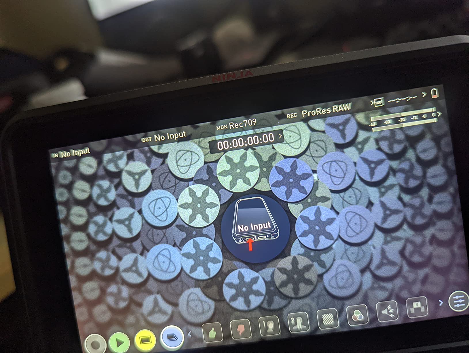 Atomos Ninja V 4Kp60 10bit HDR Daylight Viewable 1000nit Portable Monitor/Recorder ATOMNJAV01 customer photo 1