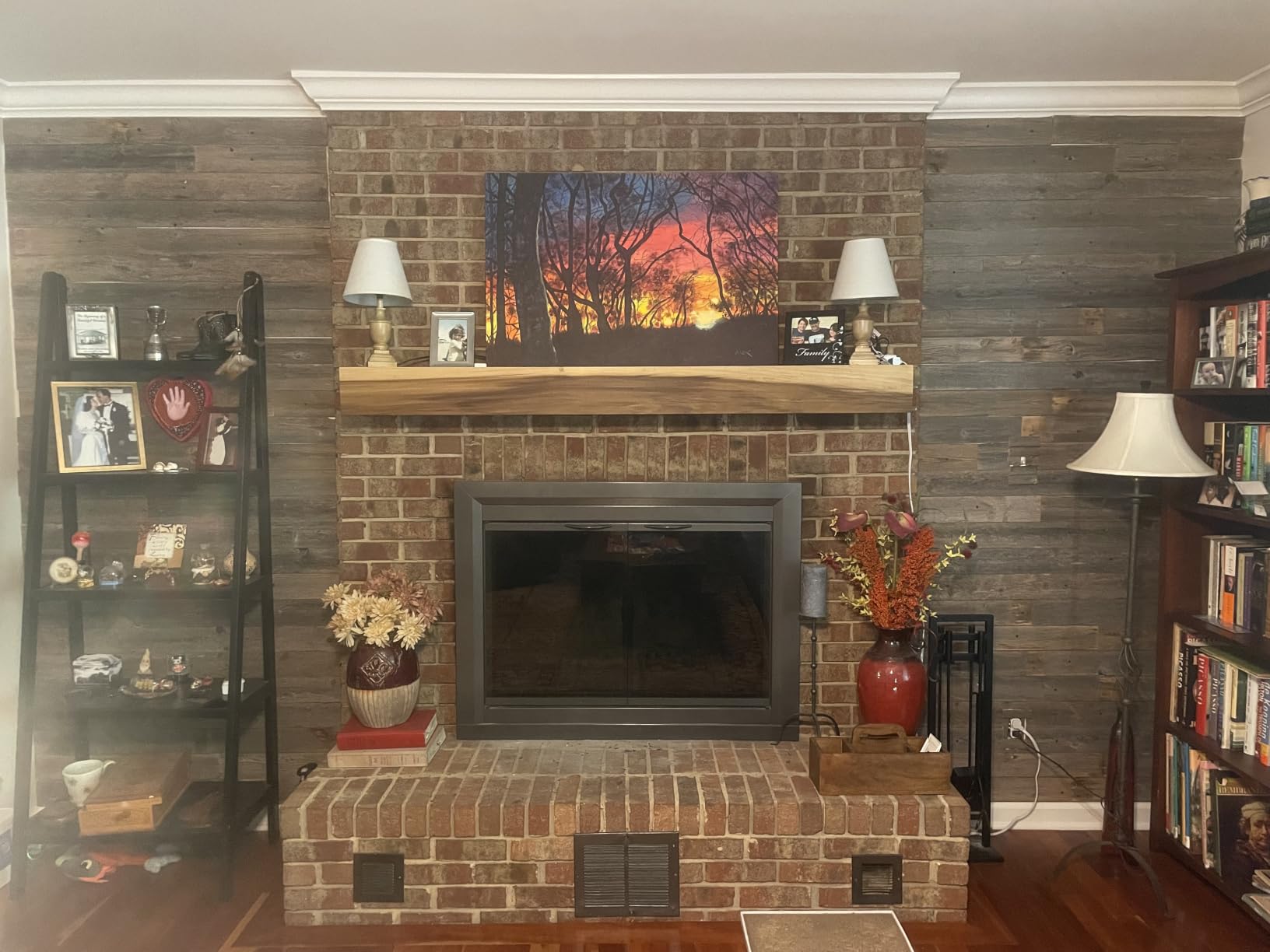 Rockin' Wood Real Wood Nail Up Application Rustic Reclaimed Naturally Weathered Barn Wood Accent Paneling Board Planks for Home Walls (10 Square feet) customer photo 1