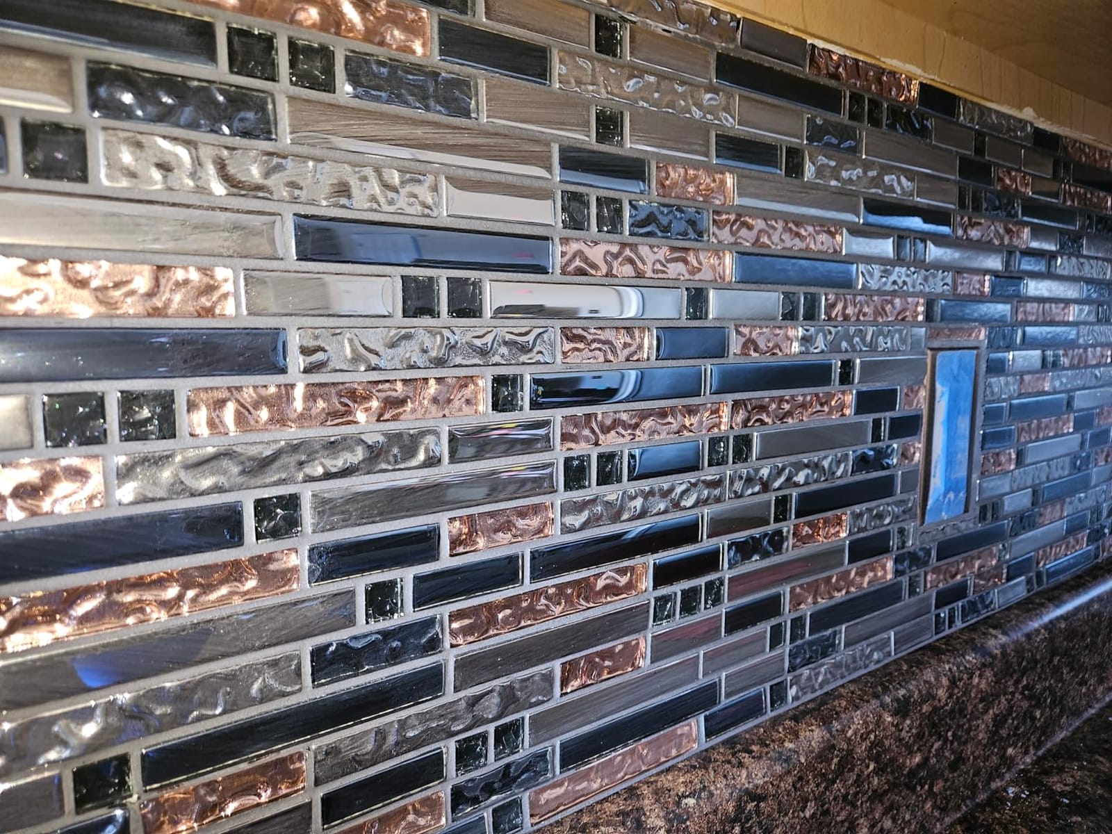 Hominter Silver Metallic Glass Mosaic Linear Wall Tile, 6 Sq Ft customer photo 2