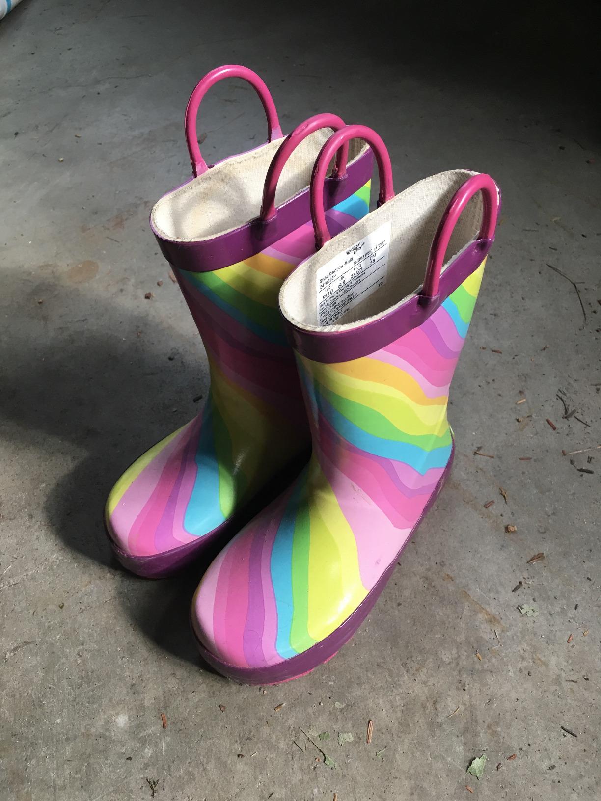 Western Chief Boys Waterproof Printed Rain Boot with Easy Pull On Handles customer photo 1