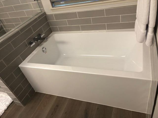 Kingston Brass Aqua Eden VTAP603622L 60-Inch Acrylic Alcove Tub with Left Hand Drain, White customer photo 1