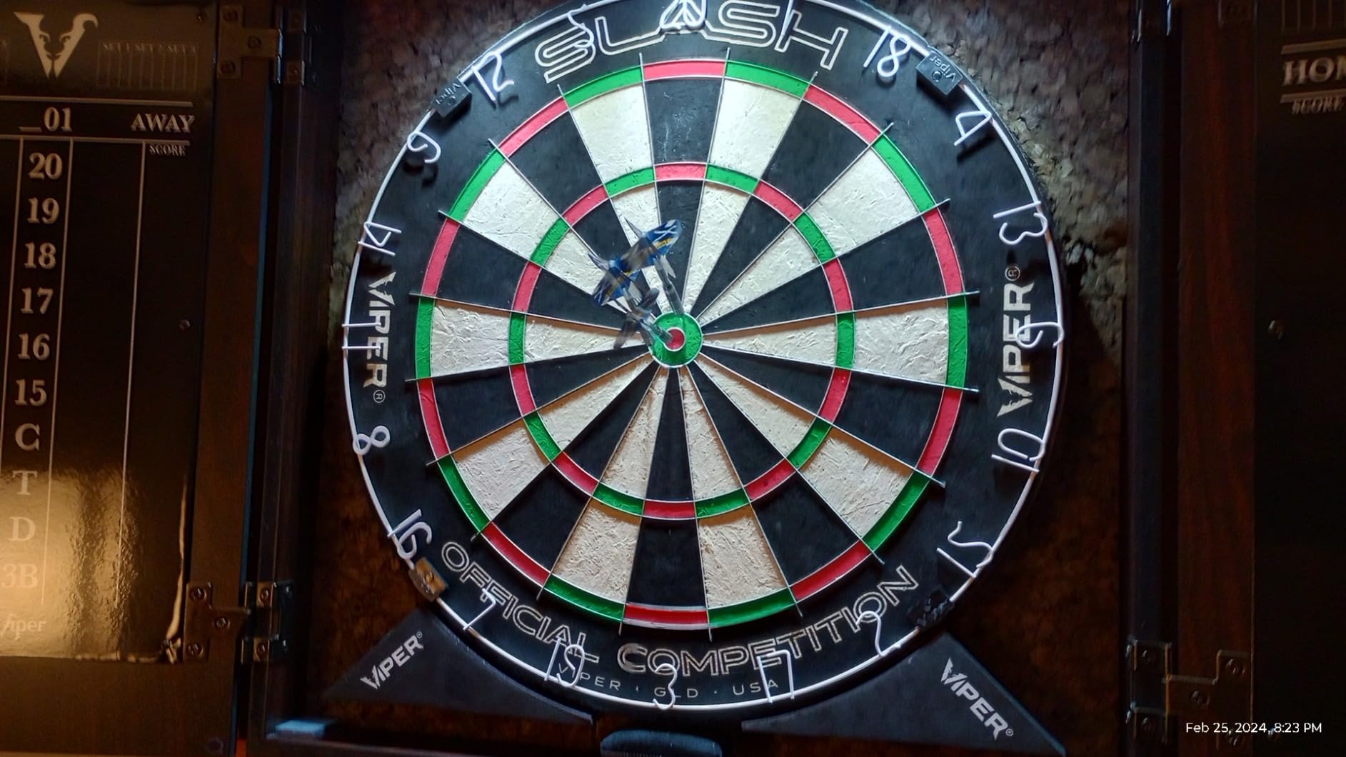 Viper Slash Official Competition Bristle Steel Tip Dartboard - WDF Accredited customer photo 1