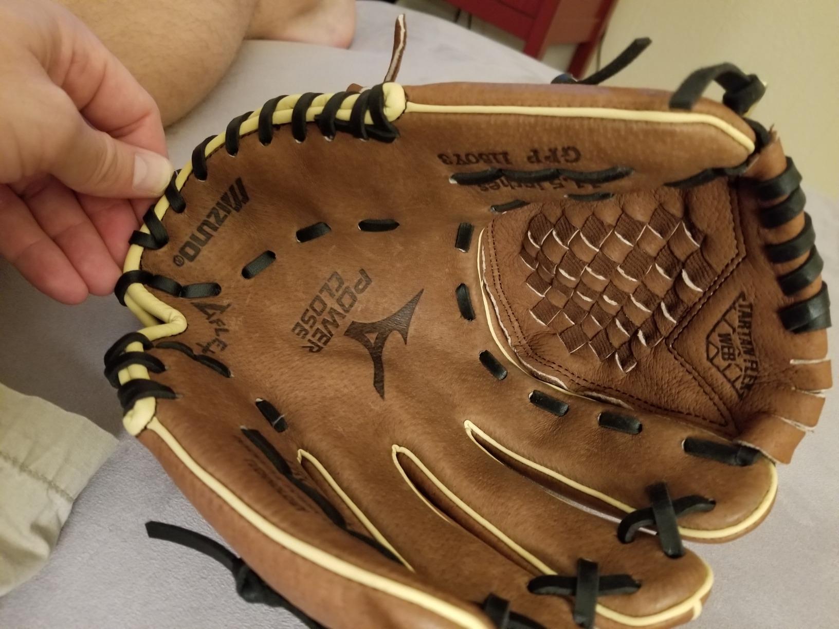 Mizuno Prospect PowerClose Youth Baseball Glove Series | V-Flex Notch | Parashock Palm Pad | Buttersoft Palm Liner customer photo 1