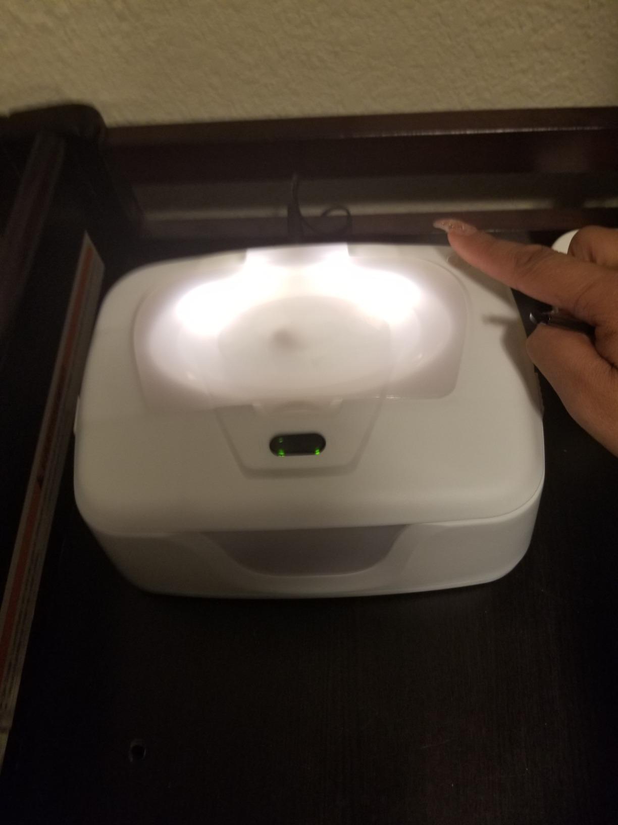 GOGO Pure Wet Wipe Warmer | Dispenser for Baby, Make Up, Adult Care - Auto Off Lights for Nighttime Changes, Dual Heat for Comfort, Top Heating, Moisture Lock Silicone and Large Capacity customer photo 1